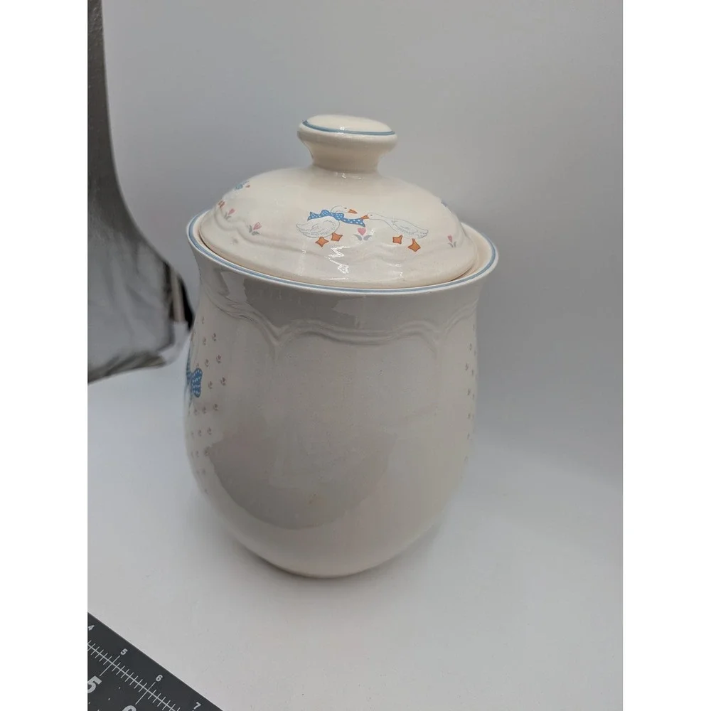 Tienshan Canister Cream Aunt Rhody Country Goose Stoneware Jar Lid 10 in